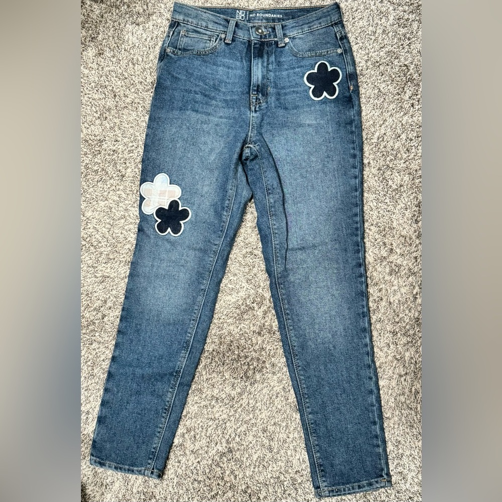 No Boundaries Floral Patch Denim Jeans, Size 5